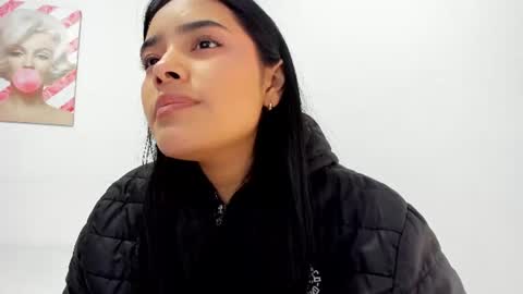 Snapshot of valeria_miller69 chatting on June 9, 2:28 pm valeria_miller69 online show from June 9, 2:28 pm