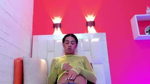 valeria montesio online show from October 30, 1:45 pm