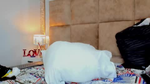 Costume lover online show from February 11, 9:31 am