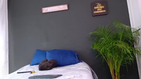 Snapshot of valeriaa_cruz chatting on May 3, 1:39 pm valeriaa cruz online show from May 3, 1:39 pm