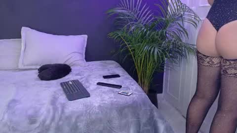 Snapshot of valeriaa_cruz chatting on May 21, 2:24 pm valeriaa cruz online show from May 21, 2:24 pm
