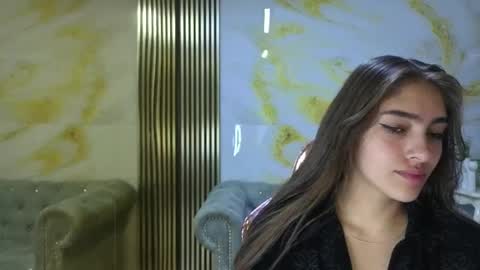 Snapshot of valeriaa_s chatting on May 20, 1:39 pm valeriaa_s online show from May 20, 1:39 pm