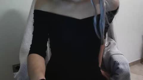 Snapshot of valeriafox769 chatting on December 3, 10:24 am Valeria Fox online show from December 3, 10:24 am