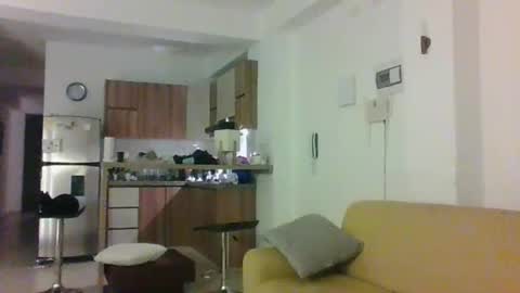 valeriafrannco online show from December 1, 5:23 am