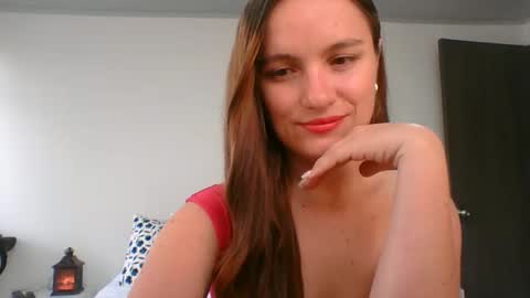 Snapshot of valeriafrannco chatting on May 5, 9:34 pm valeriafrannco online show from May 5, 9:34 pm