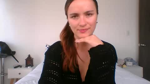 Snapshot of valeriafrannco chatting on May 6, 9:31 pm valeriafrannco online show from May 6, 9:31 pm