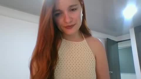 Snapshot of valeriafrannco chatting on May 13, 4:10 am valeriafrannco online show from May 13, 4:10 am