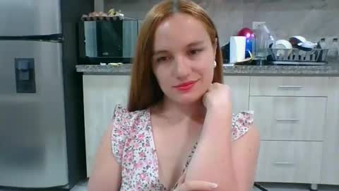 Snapshot of valeriafrannco chatting on June 5, 2:18 am valeriafrannco online show from June 5, 2:18 am