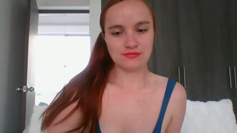 Snapshot of valeriafrannco chatting on June 15, 8:44 pm valeriafrannco online show from June 15, 8:44 pm