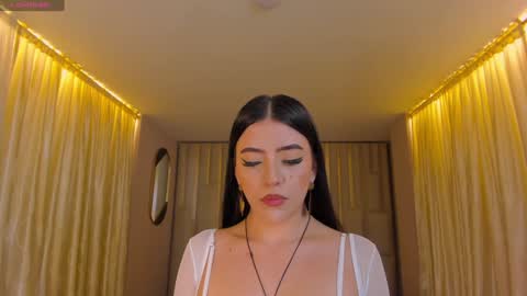 Snapshot of valeriariverax chatting on February 6, 3:37 am Valeria online show from February 6, 3:37 am