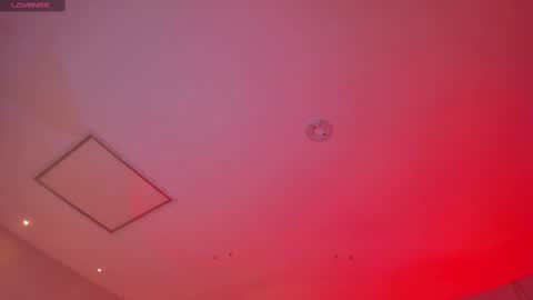 Snapshot of valeriariverax chatting on February 18, 6:37 am Valeria online show from February 18, 6:37 am