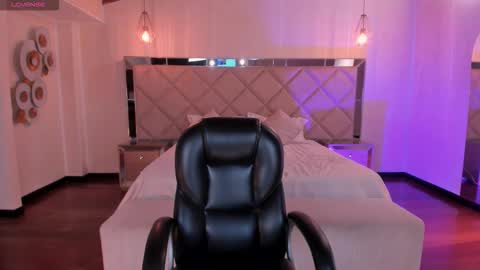 Snapshot of valeriariverax chatting on November 14, 5:06 am Valeria online show from November 14, 5:06 am