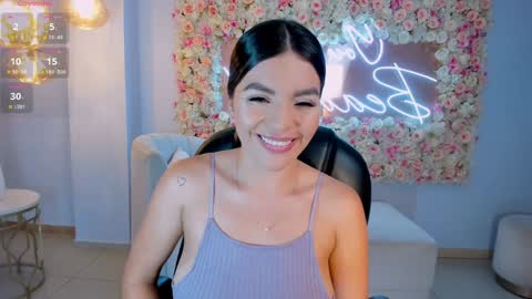 Snapshot of valeriaroldanx chatting on February 5, 3:23 am Valeria online show from February 5, 3:23 am