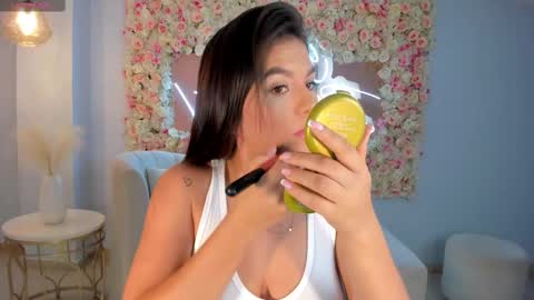 Snapshot of valeriaroldanx chatting on February 9, 11:04 pm Valeria online show from February 9, 11:04 pm