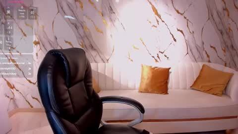 Snapshot of valeriaroldanx chatting on March 8, 6:43 am Valeria online show from March 8, 6:43 am