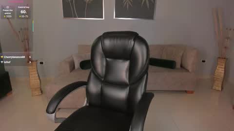 Snapshot of valeriaroldanx chatting on November 5, 4:23 am Valeria online show from November 5, 4:23 am