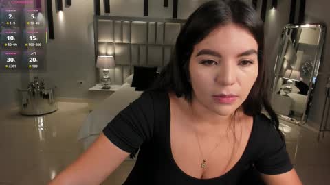 Snapshot of valeriaroldanx chatting on November 18, 3:12 am Valeria online show from November 18, 3:12 am