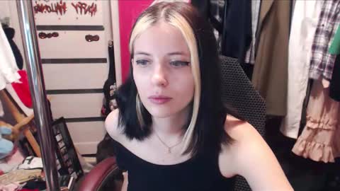 Snapshot of valeriaxkiss chatting on March 11, 6:30 pm ValeriaXKiss online show from March 11, 6:30 pm