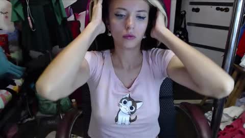 Snapshot of valeriaxkiss chatting on September 30, 8:14 pm ValeriaXKiss online show from September 30, 8:14 pm