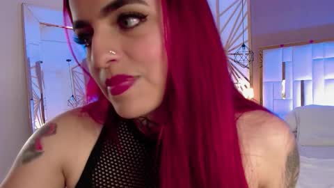 Valerie  online show from November 13, 3:00 pm