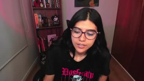 Snapshot of valerie__sky chatting on June 11, 2:53 am Val online show from June 11, 2:53 am