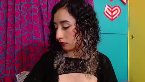 vale online show from November 21, 8:29 pm