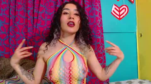 vale online show from November 28, 8:55 pm