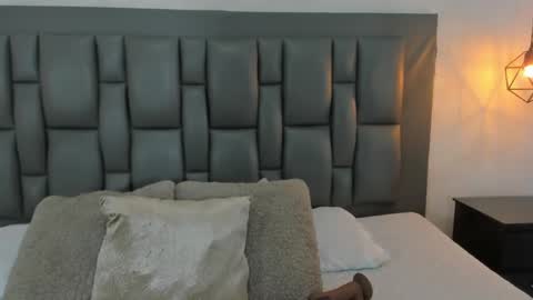 Valerie online show from March 11, 8:20 pm