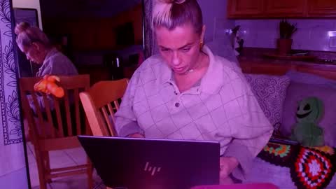 Valerie Virago online show from February 16, 11:39 am