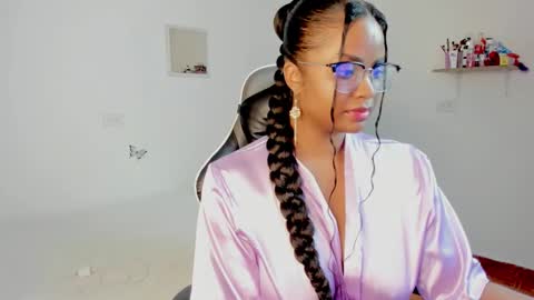 Snapshot of valeriebl chatting on September 11, 10:54 pm Valerie Blake online show from September 11, 10:54 pm