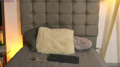 Valerie Style3 online show from December 18, 4:09 am