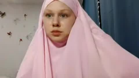 Mira online show from April 10, 2:44 pm