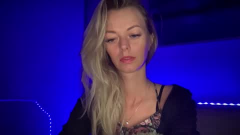 Valerie  online show from September 11, 9:42 am