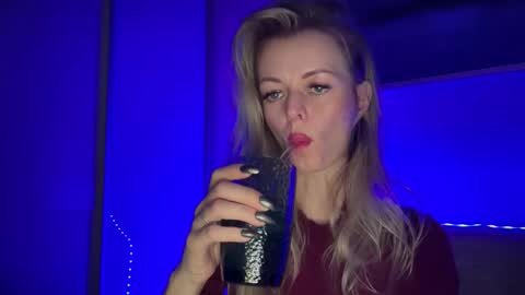 Valerie  online show from February 13, 4:14 pm