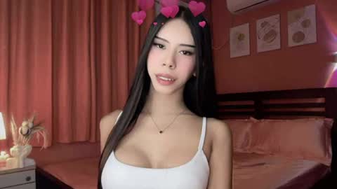 Snapshot of valerieriches chatting on June 8, 10:48 am Valerie online show from June 8, 10:48 am