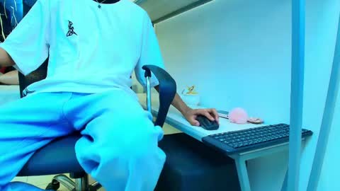 VALERIO  online show from April 22, 2:58 am