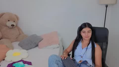 Juli C online show from October 4, 10:52 pm