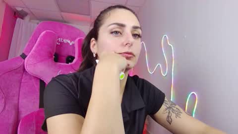 Valerie online show from November 25, 4:18 pm