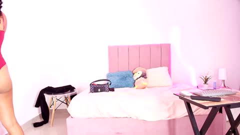 Snapshot of valerin_salazar chatting on September 15, 11:05 pm valeria online show from September 15, 11:05 pm