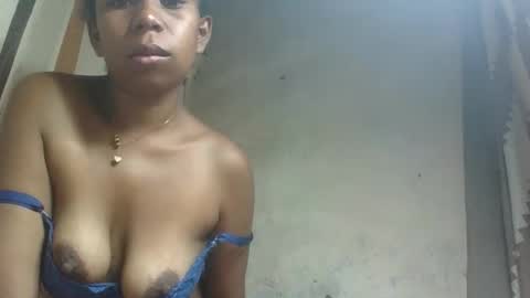 valerinezah online show from February 20, 7:21 am