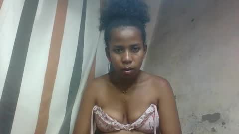 valerinezah online show from March 8, 6:01 pm