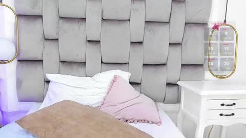   online show from January 3, 2:40 pm