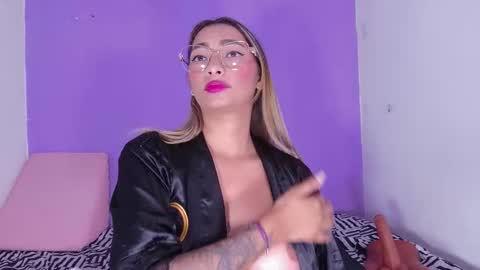 Snapshot of valery_97 chatting on November 15, 3:15 am Valeryn online show from November 15, 3:15 am