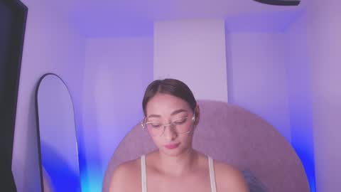 Valeryn online show from April 2, 3:04 am