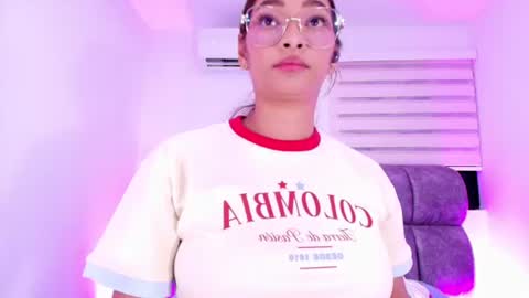 Snapshot of valery_97 chatting on June 28, 3:01 am Valeryn online show from June 28, 3:01 am
