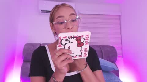 Snapshot of valery_97 chatting on July 16, 3:01 am Valeryn online show from July 16, 3:01 am