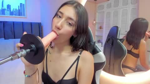   online show from May 12, 11:29 am