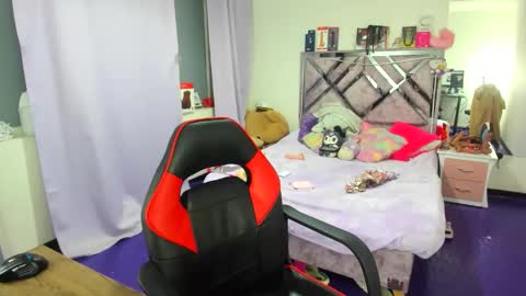valery online show from May 19, 5:25 am