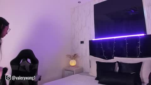 Val online show from September 11, 11:54 am