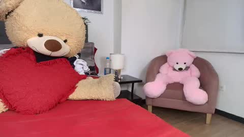 Snapshot of valeryharriz chatting on February 22, 10:31 pm valeryharriz online show from February 22, 10:31 pm